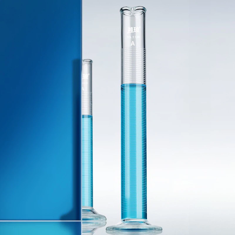 Glass measuring cylinder5